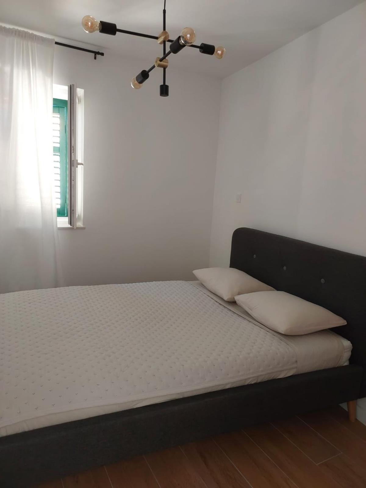 Sustina Apartamento Tribalj Exterior foto