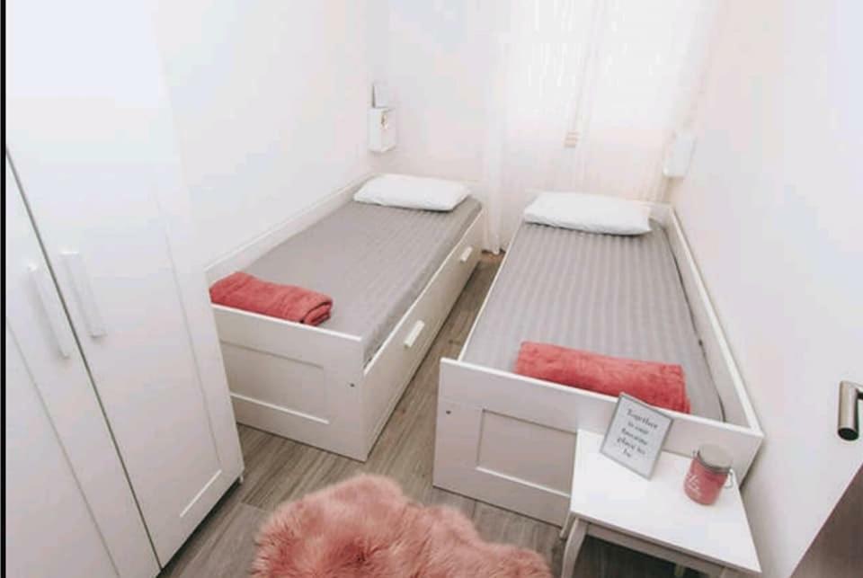 Sustina Apartamento Tribalj Exterior foto