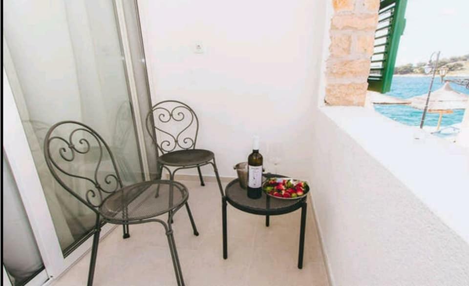 Sustina Apartamento Tribalj Exterior foto